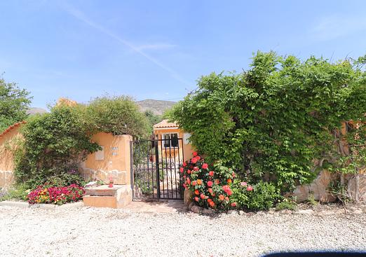 Country house in Hondón de las Nieves