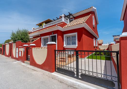 Town house in Villamartin