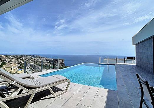 Villa in Cumbre del Sol