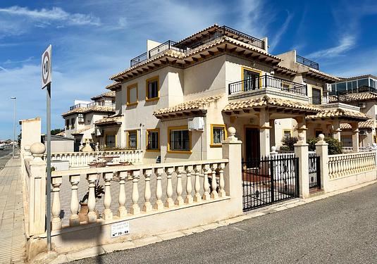 Town house in Orihuela Costa