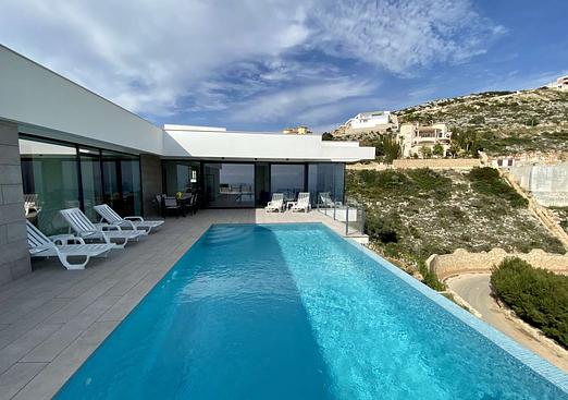 Villa in Cumbre del Sol