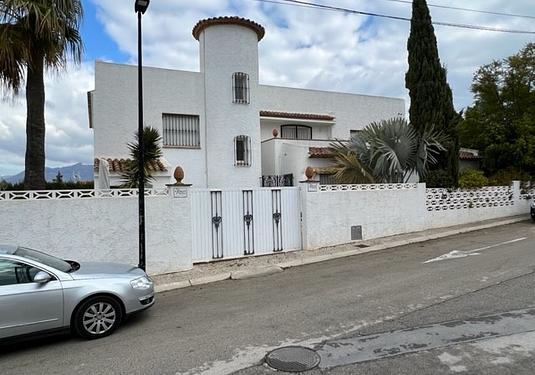 Villa in Albir