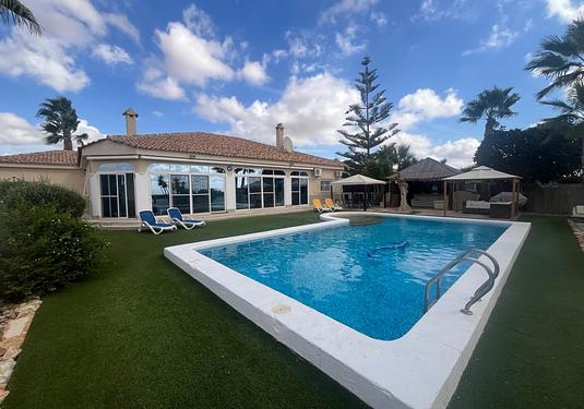 Villa in Gea Y Truyols