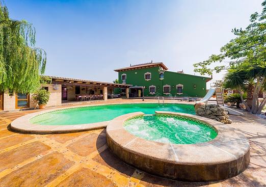 Country house in Almoradi