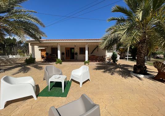 Country house in Elda