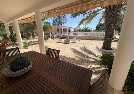 Country house in Elda