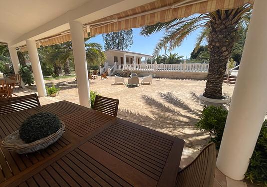 Country house in Elda