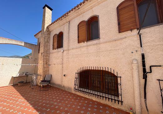 Country house in Elda