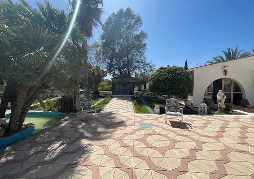 Country house in Elda