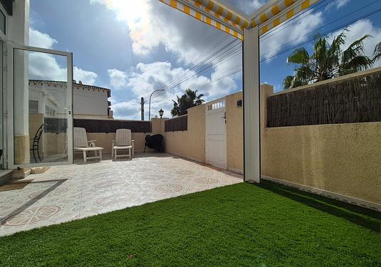 Bungalow in San Miguel de Salinas