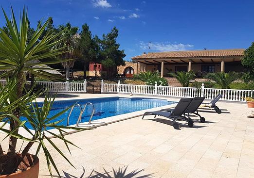 Country house in El Esparragal