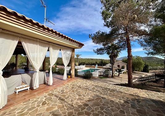 Country house in El Esparragal