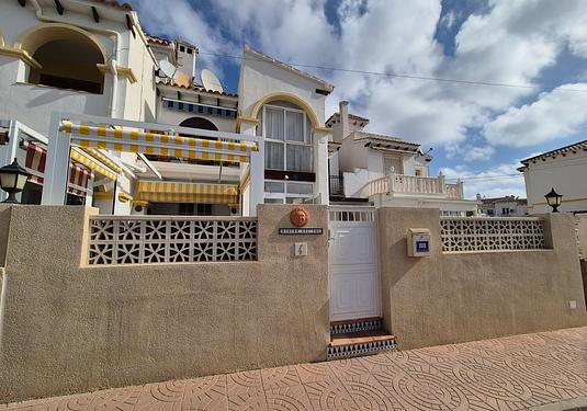 Bungalow in San Miguel de Salinas