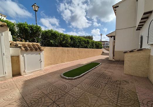 Bungalow in San Miguel de Salinas