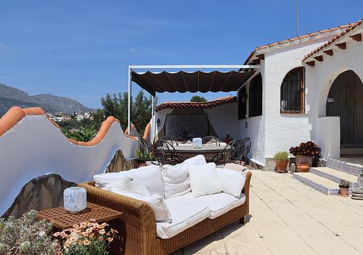 Villa in Orba
