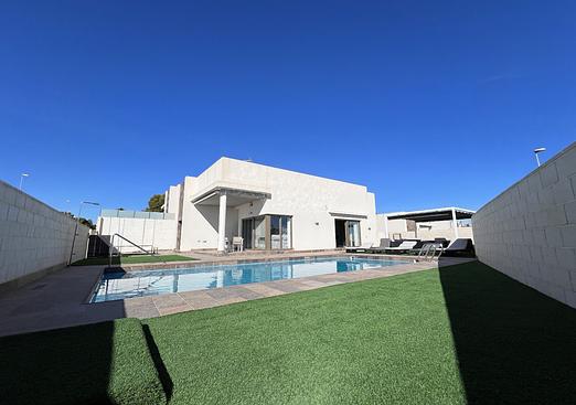 Villa in Orihuela Costa