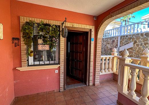 Town house in San Miguel de Salinas