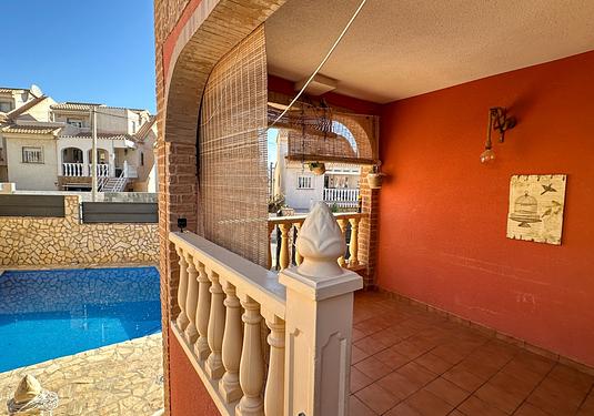 Town house in San Miguel de Salinas