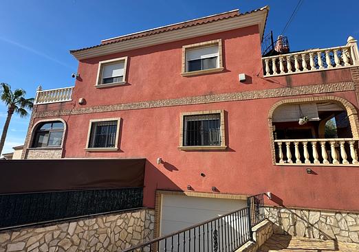 Town house in San Miguel de Salinas
