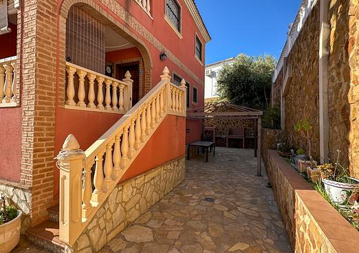 Town house in San Miguel de Salinas