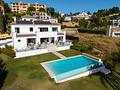 Villa in Elviria