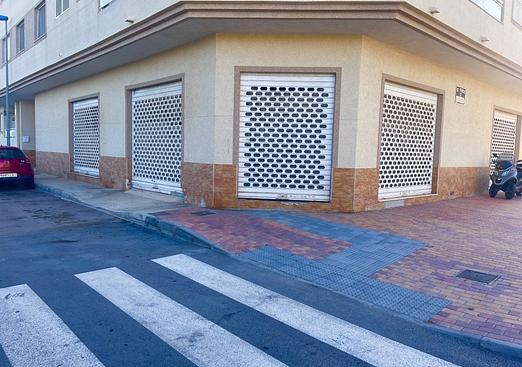 Commercial in Formentera del Segura