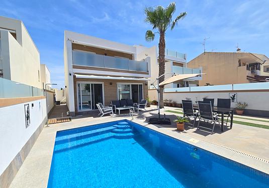 Villa in Pilar de La Horadada