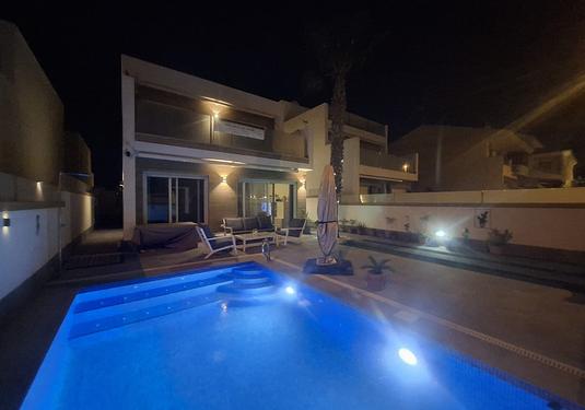 Villa in Pilar de La Horadada