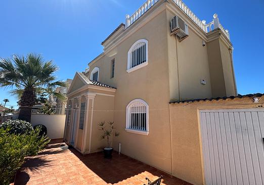 Villa in Torrevieja