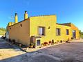Country house in Yecla
