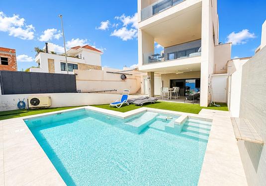 Villa in Benijofar