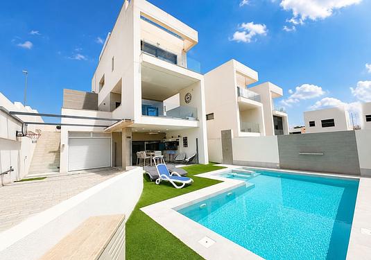 Villa in Benijofar