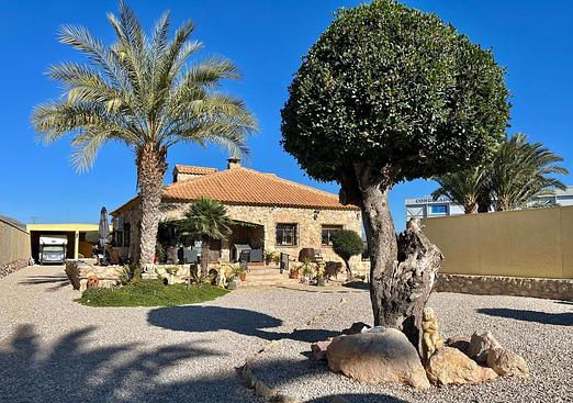 Country house in Fortuna