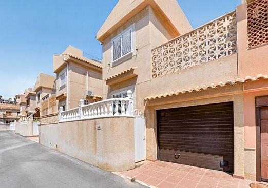 Town house in Torrevieja