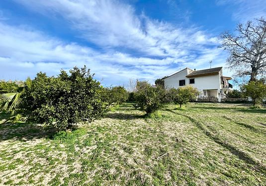 Villa in Benejuzar