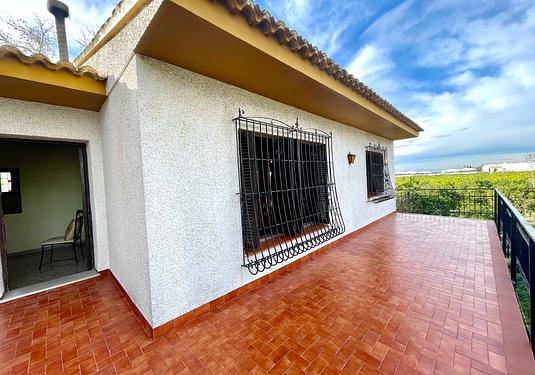 Villa in Benejuzar
