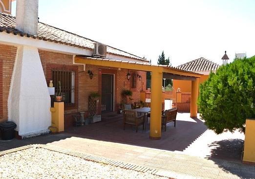 Finca in Lucena Del Puerto