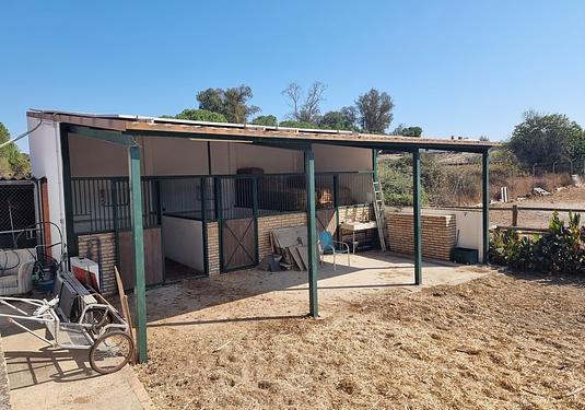 Finca in Lucena Del Puerto
