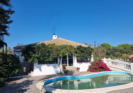 Finca in Lucena Del Puerto