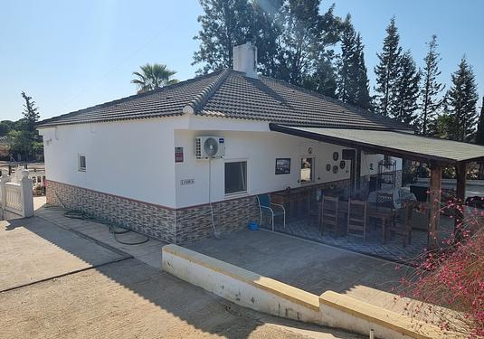 Finca in Lucena Del Puerto
