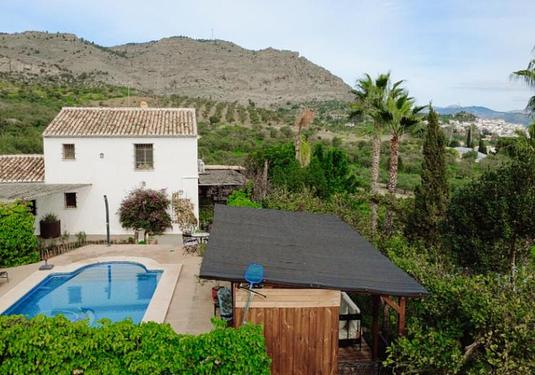 Country house in Alora
