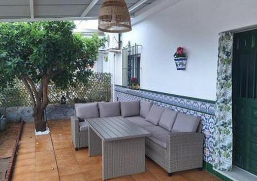 Town house in Bermejo
