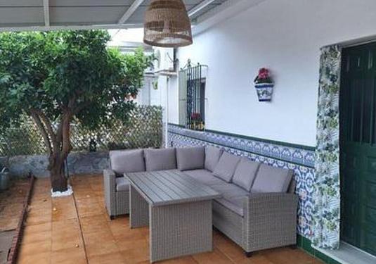 Town house in Bermejo