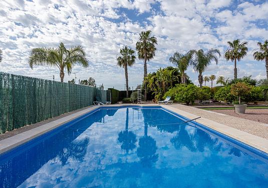 Villa in Elche
