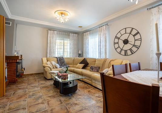 Villa in Elche