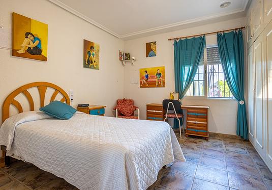 Villa in Elche
