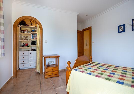 Villa in Elche