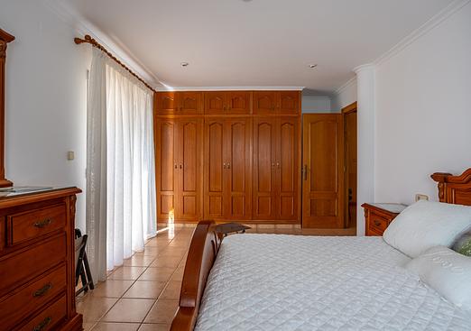 Villa in Elche
