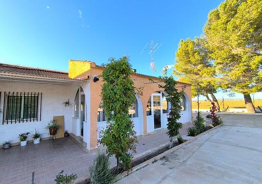 Property in Yecla