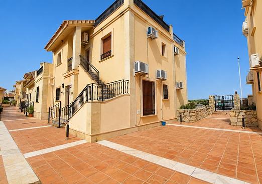 Apartment in Algorfa